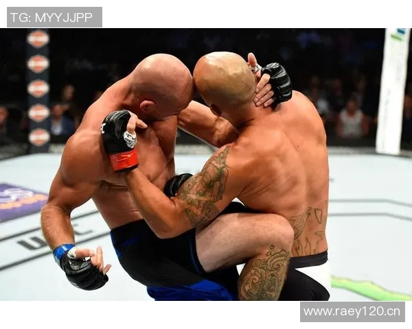 UFC琼斯与科米尔二番战精彩回顾与赛后分析